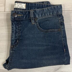 FREE PEOPLE Blue Jeans size w 28